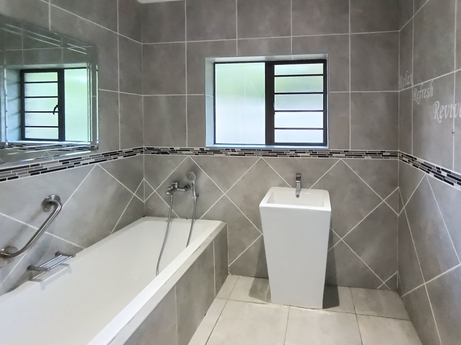 3 Bedroom Property for Sale in Knysna Heights Western Cape